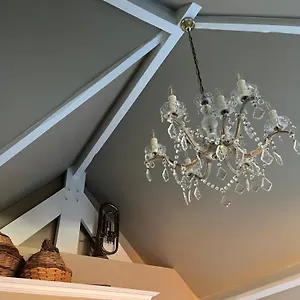 Le Flaneur Bed & Breakfast
