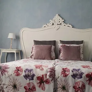 Close To Centre, 3 Rooms, 2 Bathr & Wc, Free Parking & Wifi, Spacious Living Area & Kitchen Brügge